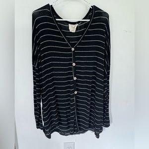 Black and white oversized shirt size M/L